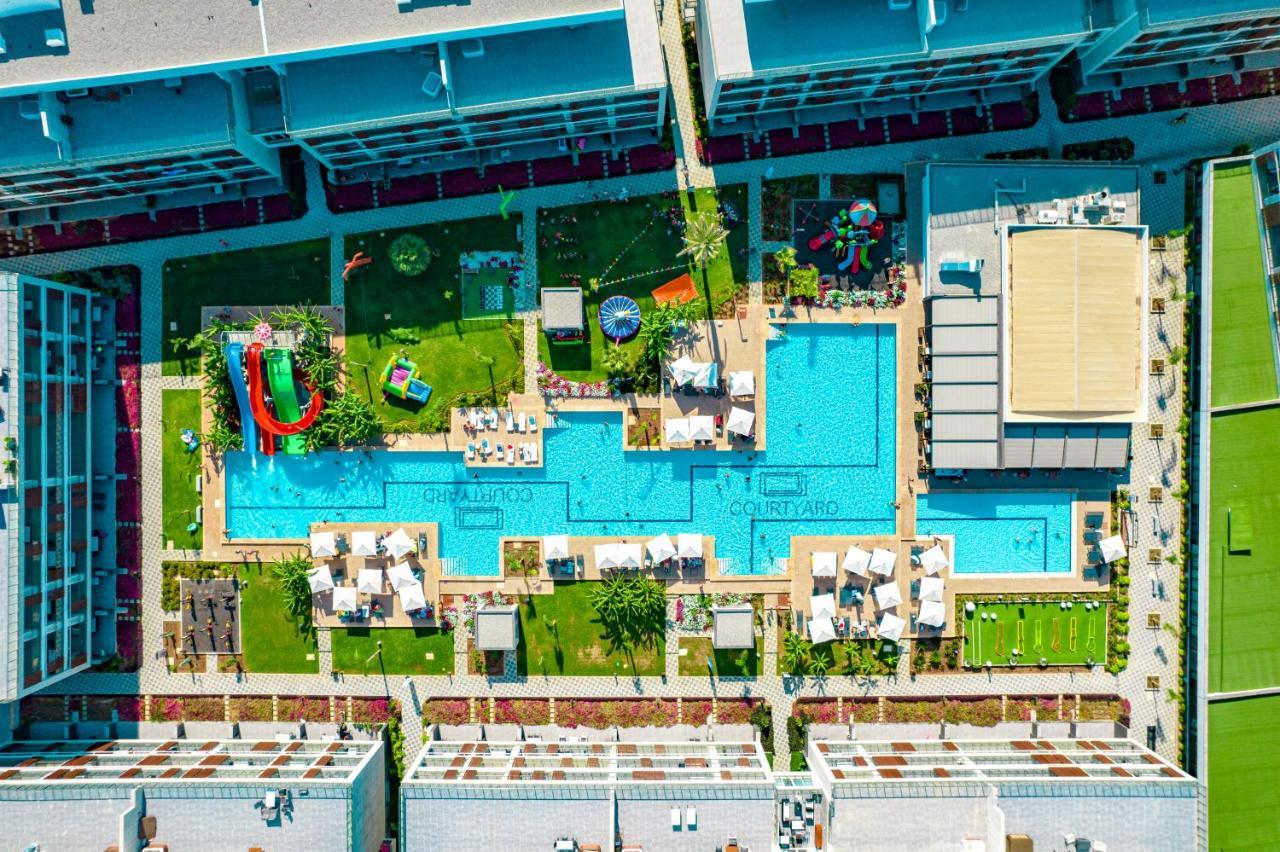 Courtyard Long Beach Holiday Resort Iskele District  المظهر الخارجي الصورة