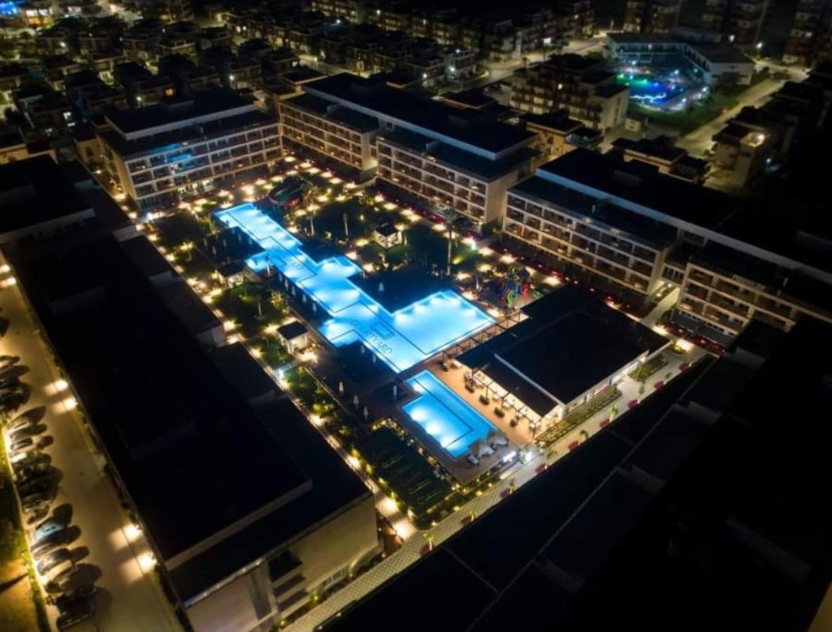 Courtyard Long Beach Holiday Resort Iskele District  المظهر الخارجي الصورة